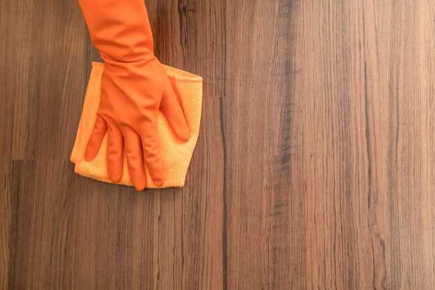 Как удалить пятна от воды с паркета