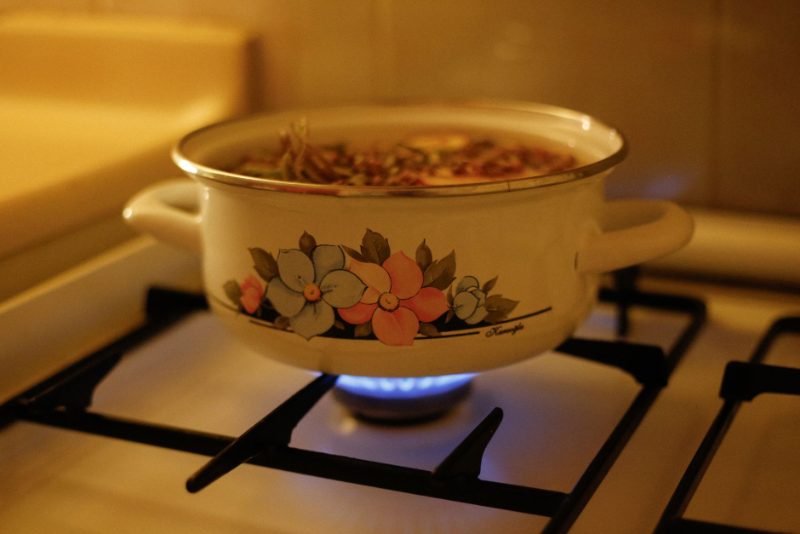 Как быстро и просто отмыть жир от плиты в домашних условиях